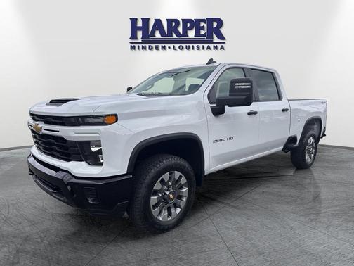 Summit White 2026 Chevrolet Silverado 2500 Custom