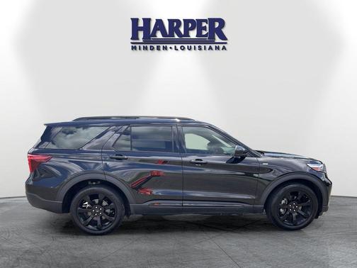 Agate Black Metallic 2023 Ford Explorer ST-Line