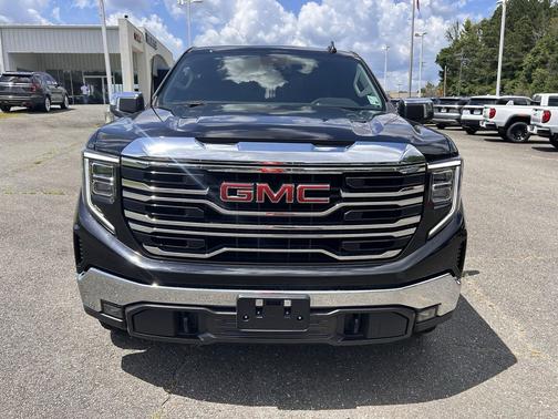 Onyx Black 2023 GMC Sierra 1500 SLT
