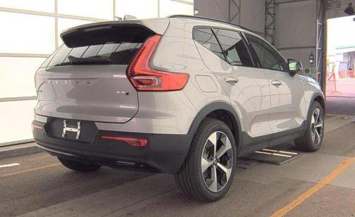 2024 Volvo XC40 B5 Core