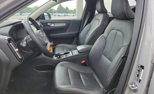 2024 Volvo XC40 B5 Core
