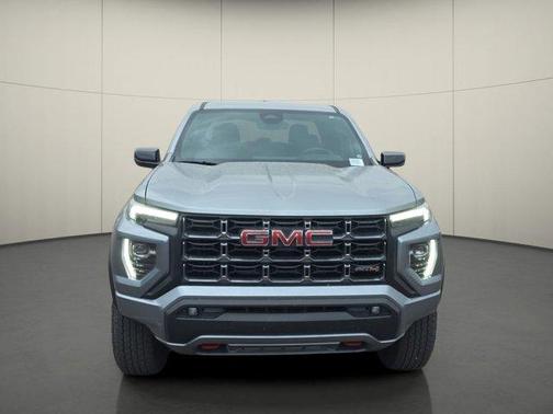 Sterling 2024 GMC Canyon AT4