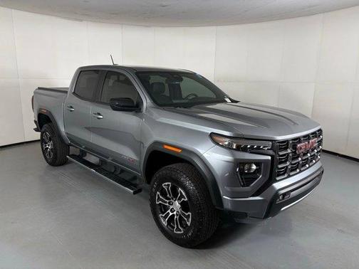 Sterling 2024 GMC Canyon AT4