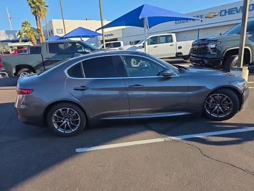 2019 Alfa Romeo Giulia Base