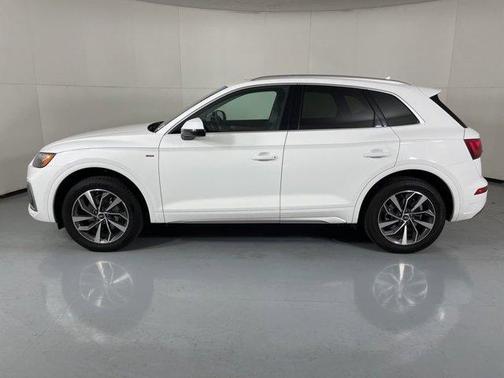 2023 Audi Q5 45 S line quattro Premium