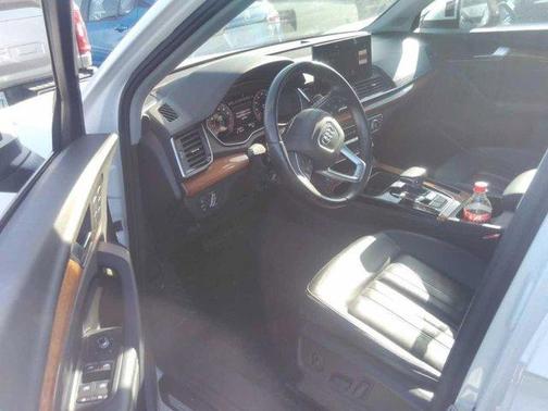 2023 Audi Q5 45 S line quattro Premium