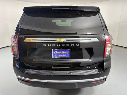 2024 Chevrolet Suburban LT