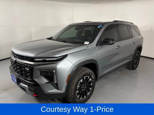 Sterling Gray Metallic 2024 Chevrolet Traverse Z71