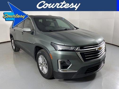 2022 Chevrolet Traverse LT Cloth