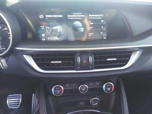 2022 Alfa Romeo Stelvio Ti