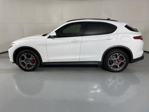 2022 Alfa Romeo Stelvio Ti