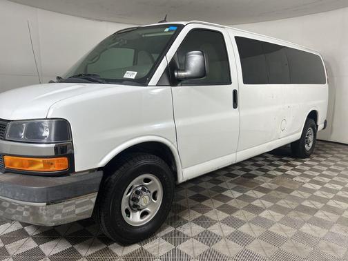 2015 Chevrolet Express 3500 LT