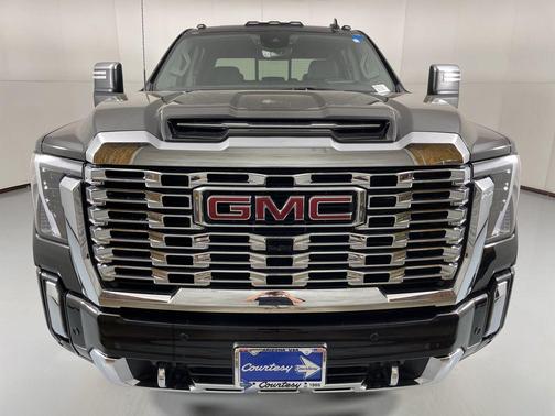 2024 GMC Sierra 2500 Denali