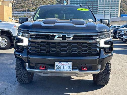 2025 Chevrolet Silverado 1500 ZR2