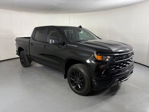 Black 2026 Chevrolet Silverado 1500 Custom