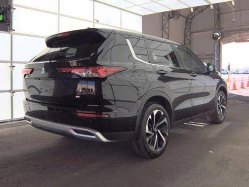 2024 Mitsubishi Outlander SE Black Edition