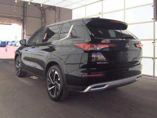 2024 Mitsubishi Outlander SE Black Edition