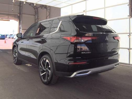 2024 Mitsubishi Outlander SE Black Edition