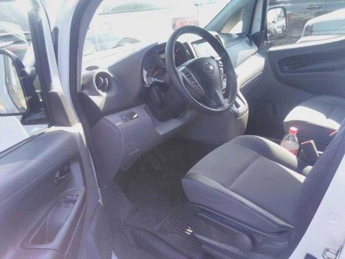 2021 Nissan NV200 S