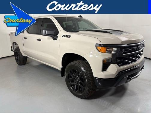 White Sand 2026 Chevrolet Silverado 1500 Custom Trail Boss