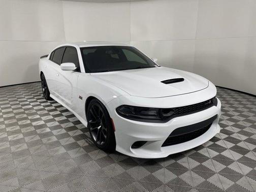 Photo 2 of 42 of 2020 Dodge Charger Scat Pack
