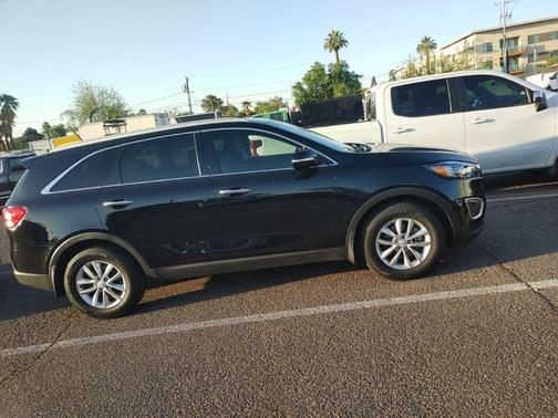 2017 Kia Sorento LX