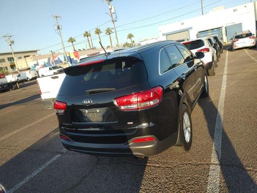 2017 Kia Sorento LX