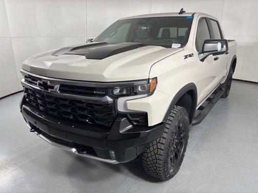 White Sand 2026 Chevrolet Silverado 1500 ZR2