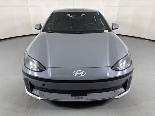 2024 Hyundai IONIQ 6 SE Standard Range