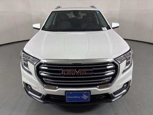 Sterling 2024 GMC Terrain SLT