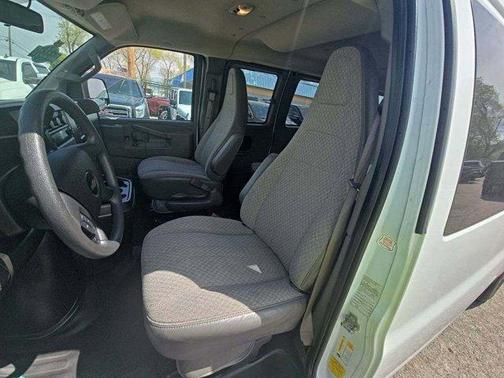 2022 Chevrolet Express 3500 LS