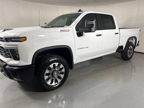 2026 Chevrolet Silverado 2500 Custom