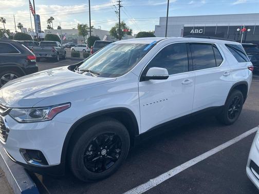 2021 Chevrolet Traverse LT Cloth