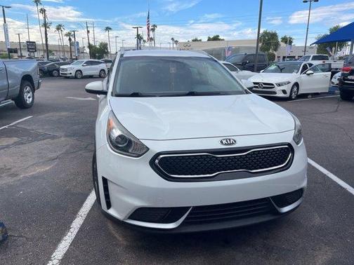 2017 Kia Niro LX
