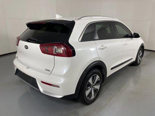 2017 Kia Niro LX