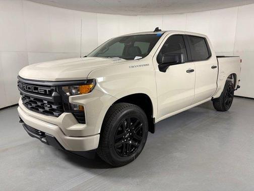 White Sand 2026 Chevrolet Silverado 1500 Custom