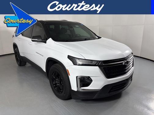 Summit White 2023 Chevrolet Traverse LT Cloth