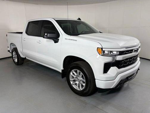 Summit White 2026 Chevrolet Silverado 1500 RST