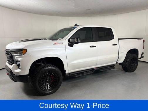 Iridescent Pearl Tricoat 2024 Chevrolet Silverado 1500 LT Trail Boss