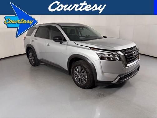 2025 Nissan Pathfinder S