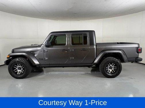 Granite Crystal Clearcoat Metallic 2022 Jeep Gladiator Sport