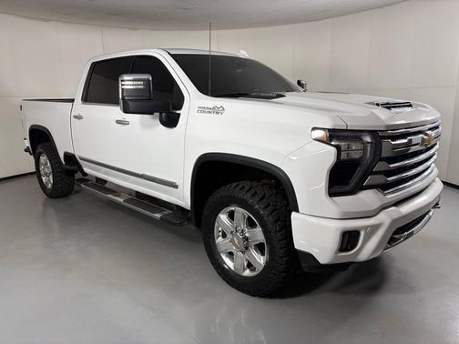 Summit White 2024 Chevrolet Silverado 3500 High Country