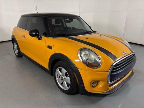 2016 MINI Hardtop Cooper