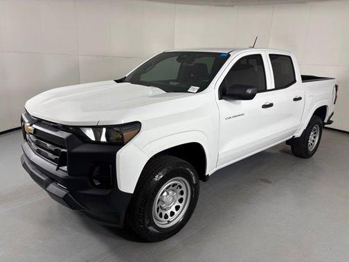 Summit White 2026 Chevrolet Colorado WT