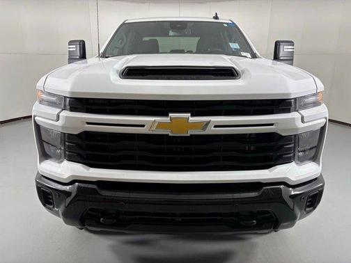 2025 Chevrolet Silverado 2500 Custom