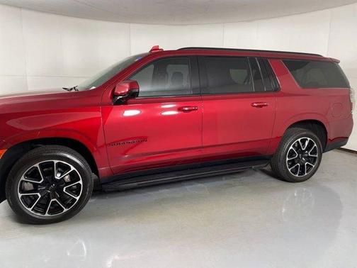 2024 Chevrolet Suburban RST