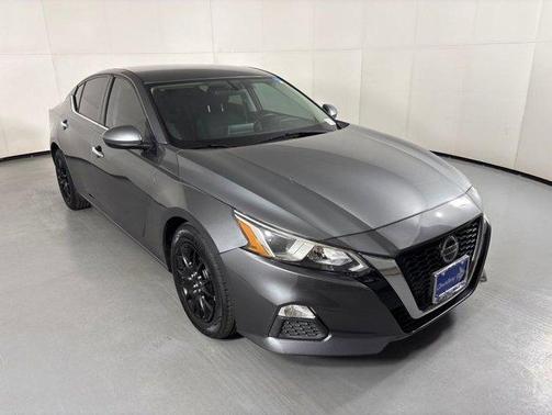 Gun Metallic 2019 Nissan Altima 2.5 S