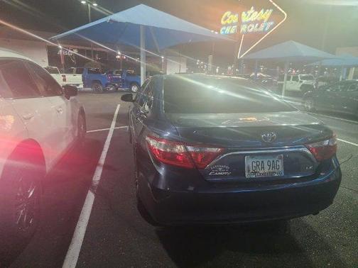 Photo 5 of 16 of 2016 Toyota Camry LE