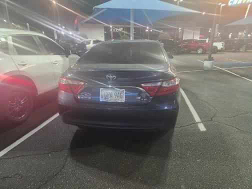 Photo 4 of 16 of 2016 Toyota Camry LE