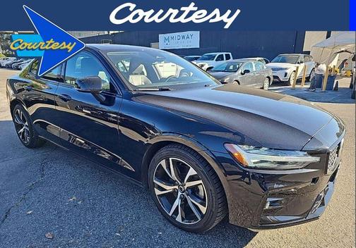 2024 Volvo S60 B5 Core Dark Theme